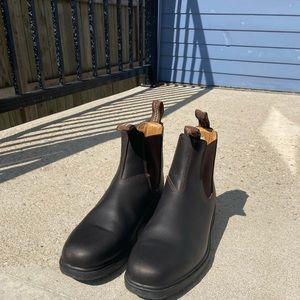 Chisel-toe Blundstones - Stout Brown (7.5 AUS)